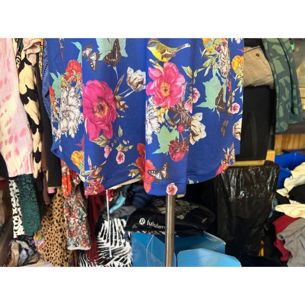 Soft Surroundings Blue Floral Butterfly Bird Long Sleeve Tunic Top NWT Sz XS - Picture 3 of 10